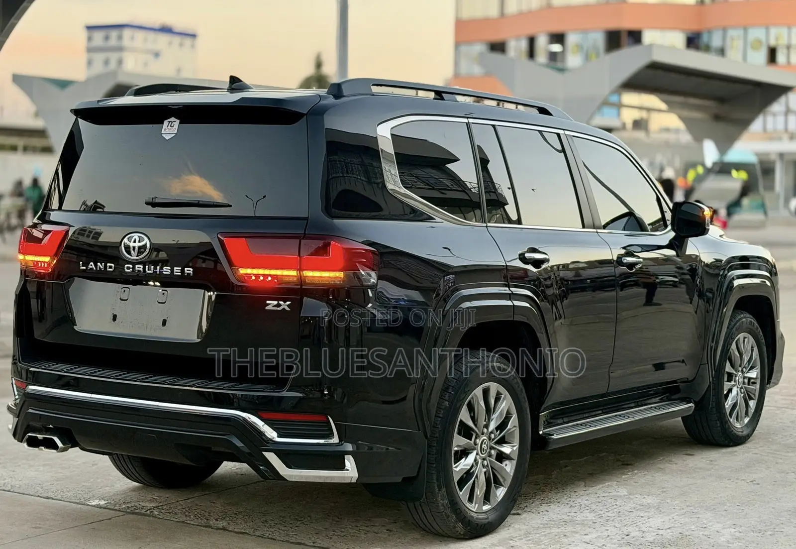 Toyota Land Cruiser 2024 Black