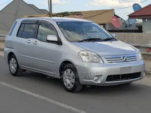Toyota Raum 2008 Silver