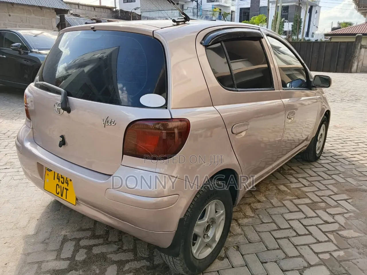 Toyota Vitz 2003 Pink