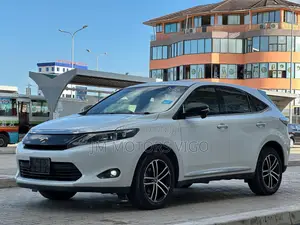 Toyota Harrier 2.0 2016 White