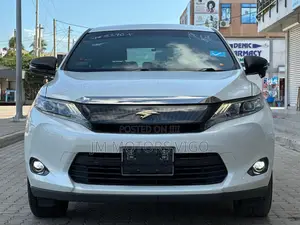 Toyota Harrier 2.0 2016 White