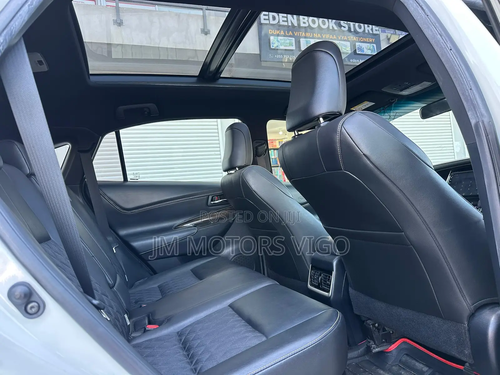 Toyota Harrier 2.0 2016 White