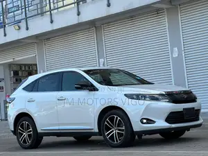 Toyota Harrier 2.0 2016 White
