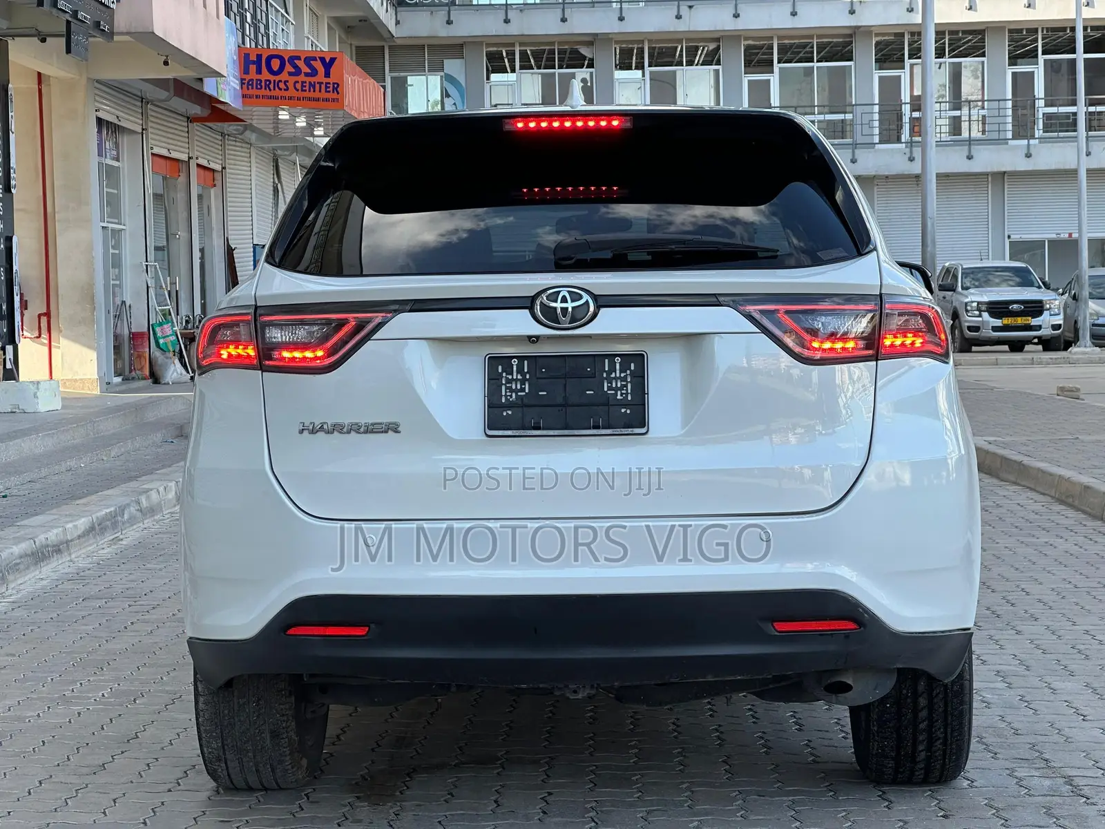 Toyota Harrier 2.0 2016 White