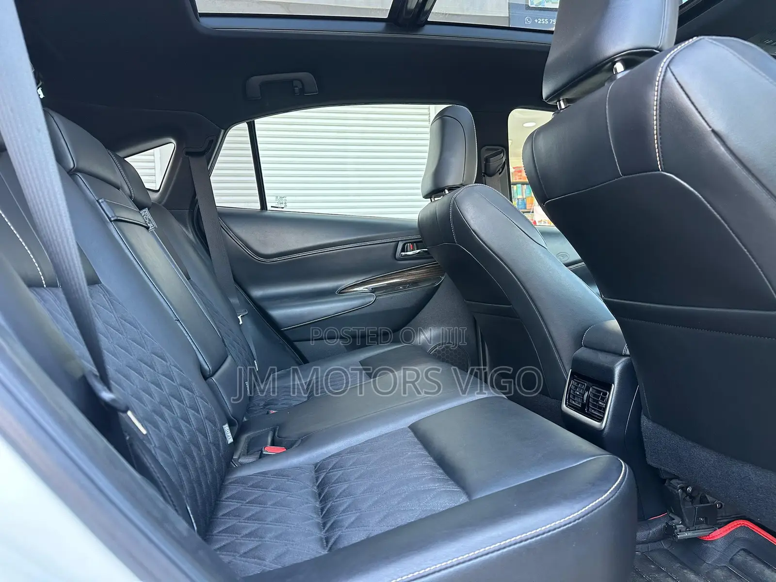 Toyota Harrier 2.0 2016 White