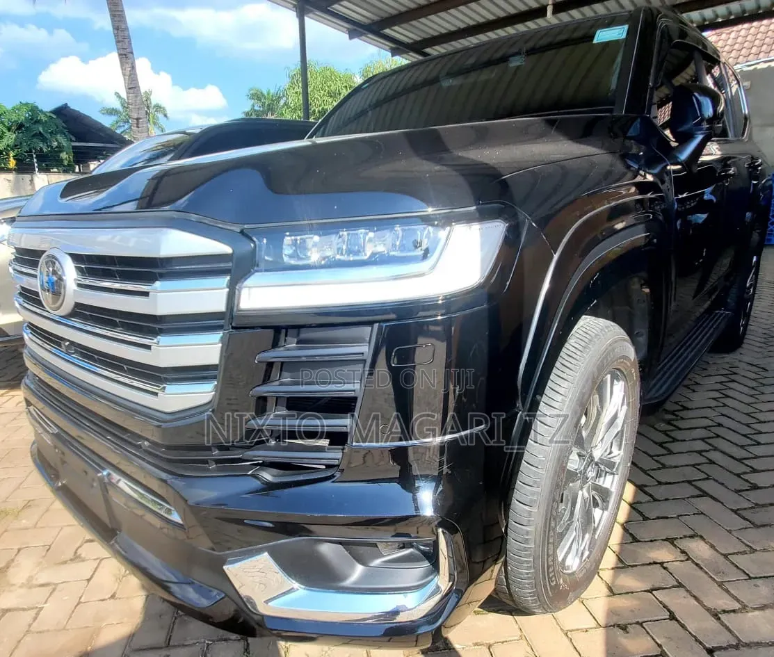 Toyota Land Cruiser 2024 Black