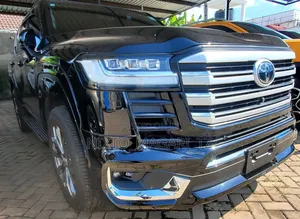 Toyota Land Cruiser 2024 Black