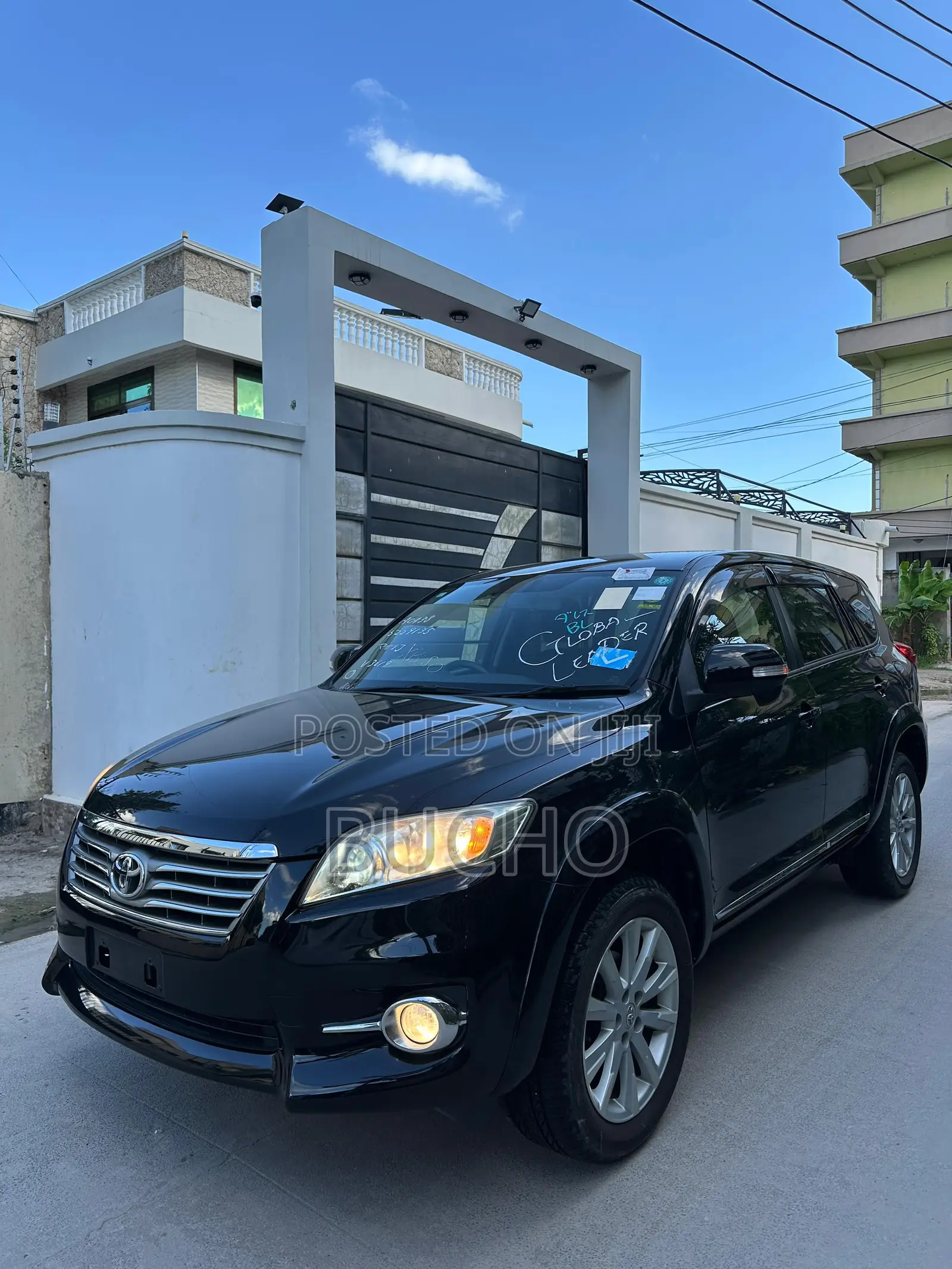 Toyota Vanguard 2011 Black