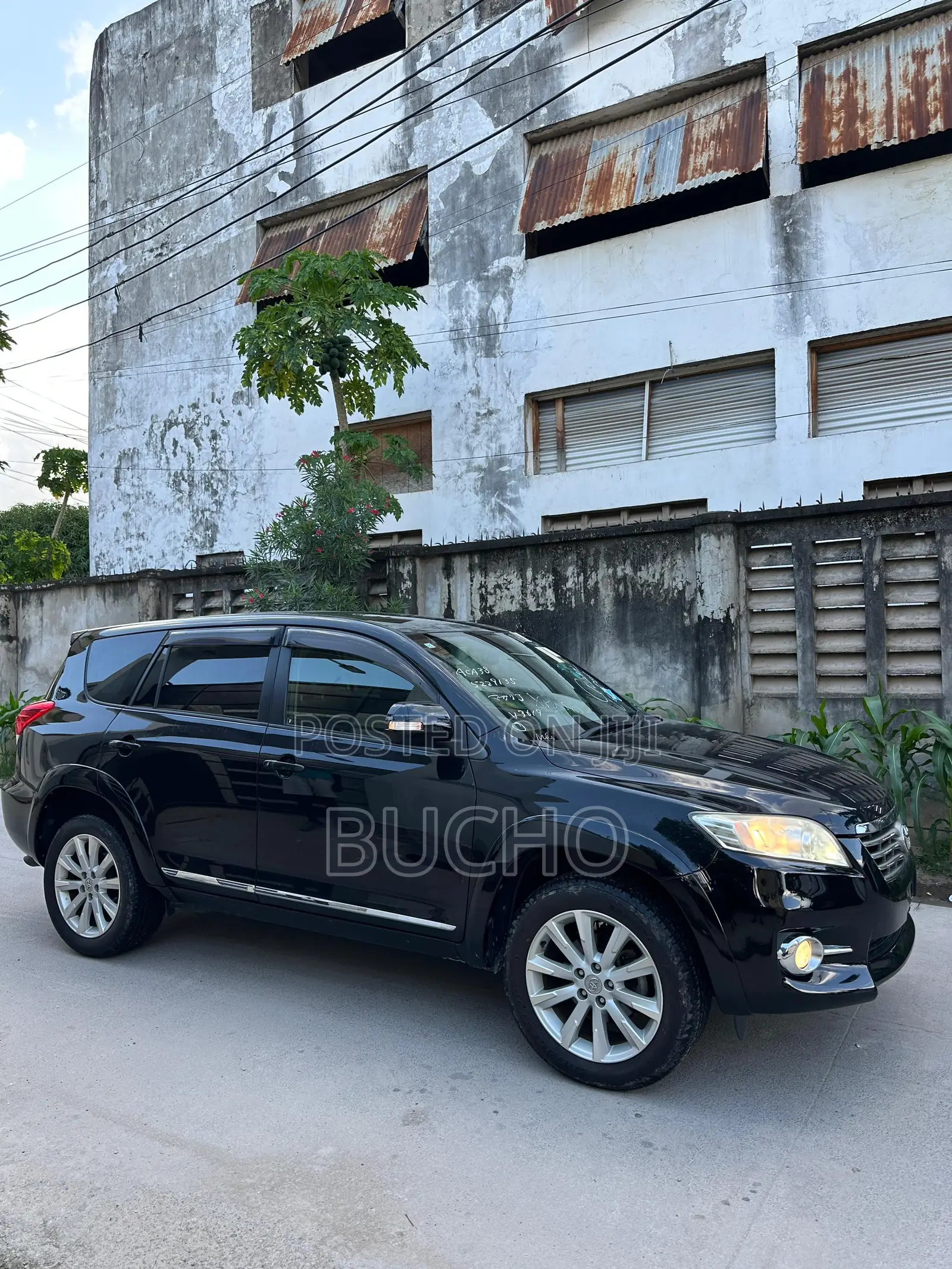 Toyota Vanguard 2011 Black