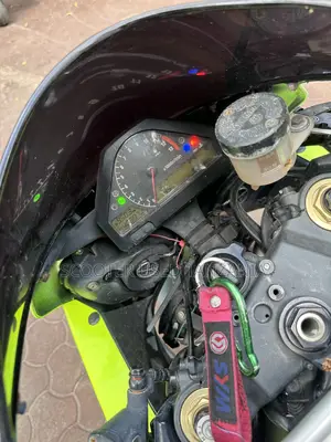 Honda CBR 2010 Purple