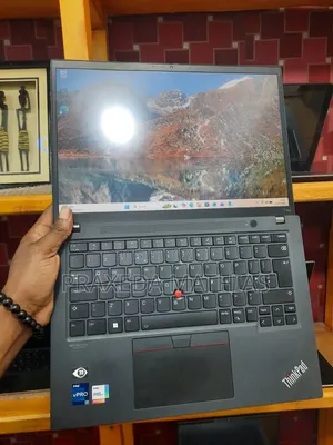 Laptop Lenovo ThinkPad T14s G4 16GB Intel Core i7 SSD 512GB