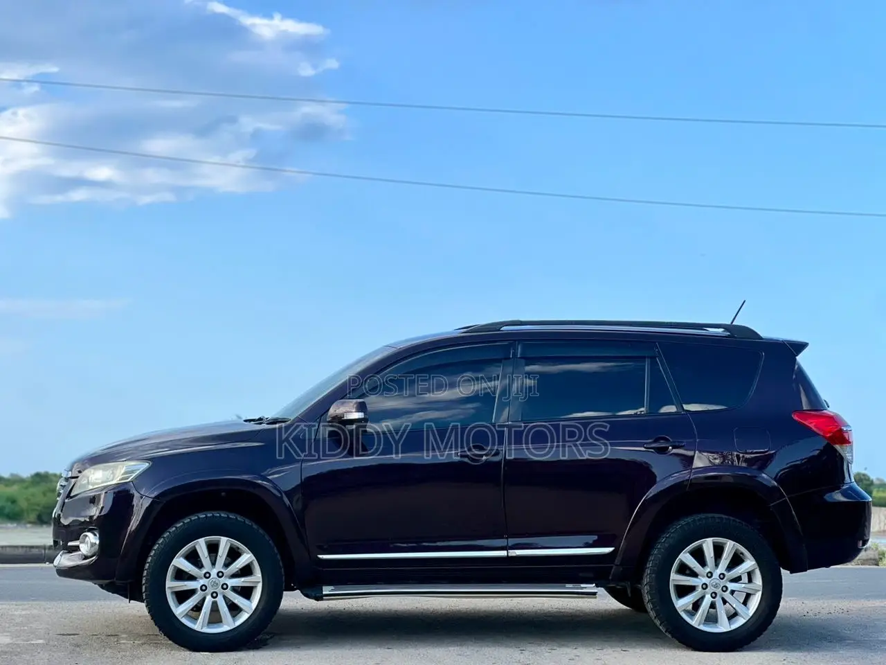 Toyota Vanguard 2011 Brown