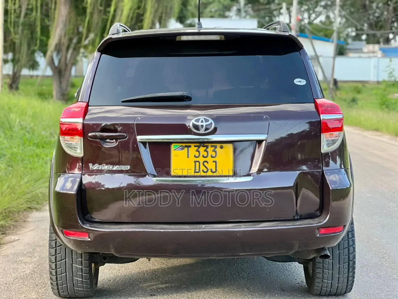 Toyota Vanguard 2011 Brown