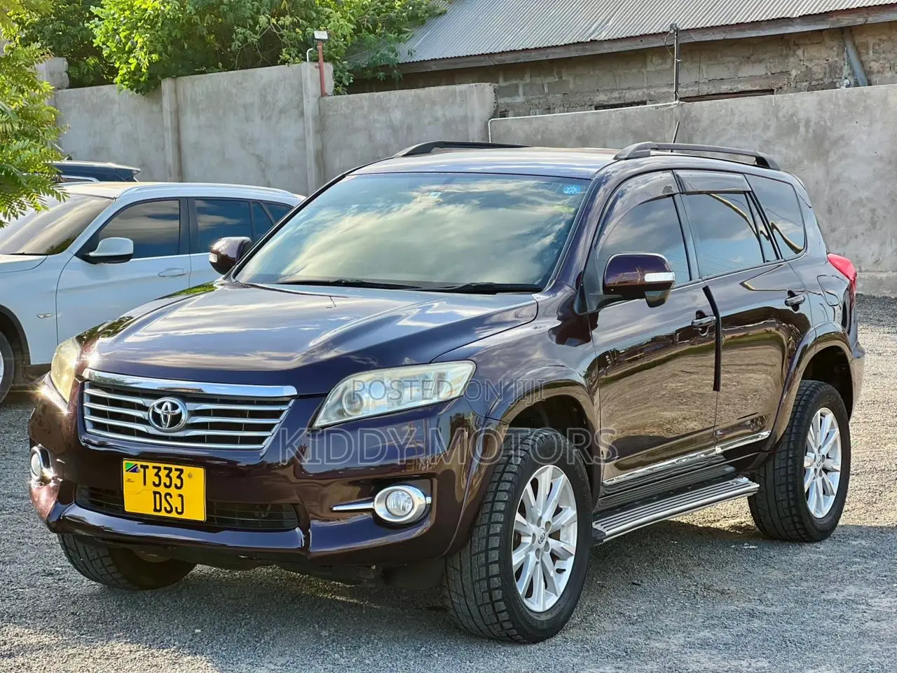 Toyota Vanguard 2011 Brown