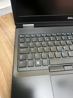 Laptop Dell Latitude 5580 8GB Intel Core i7 HDD+SSD 500GB