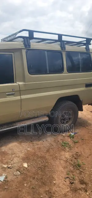 Toyota Land Cruiser 2009 Beige