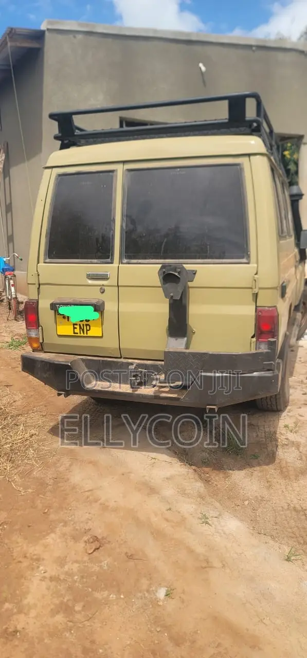 Toyota Land Cruiser 2009 Beige
