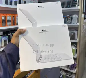 Apple Magic Keyboard iPad Air M3 13”