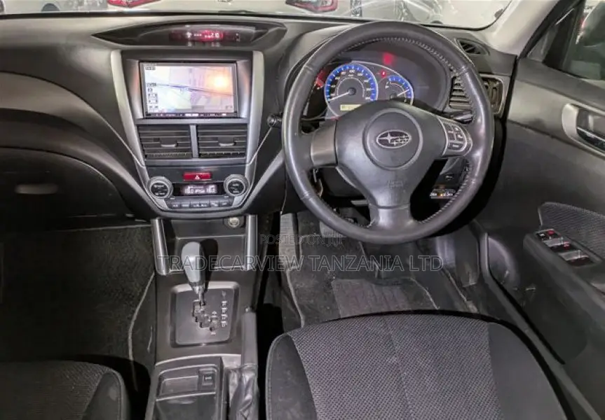 Subaru Forester 2010 Silver