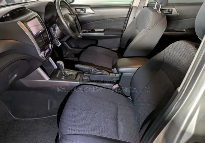 Subaru Forester 2010 Silver