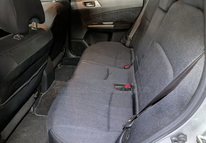 Subaru Forester 2010 Silver