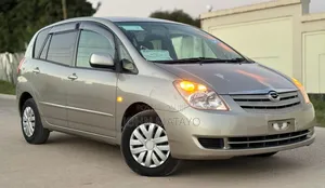 Toyota Corolla Spacio 2003 Gold