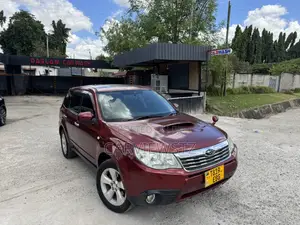 Subaru Forester 2.0D X 2011 Maroon