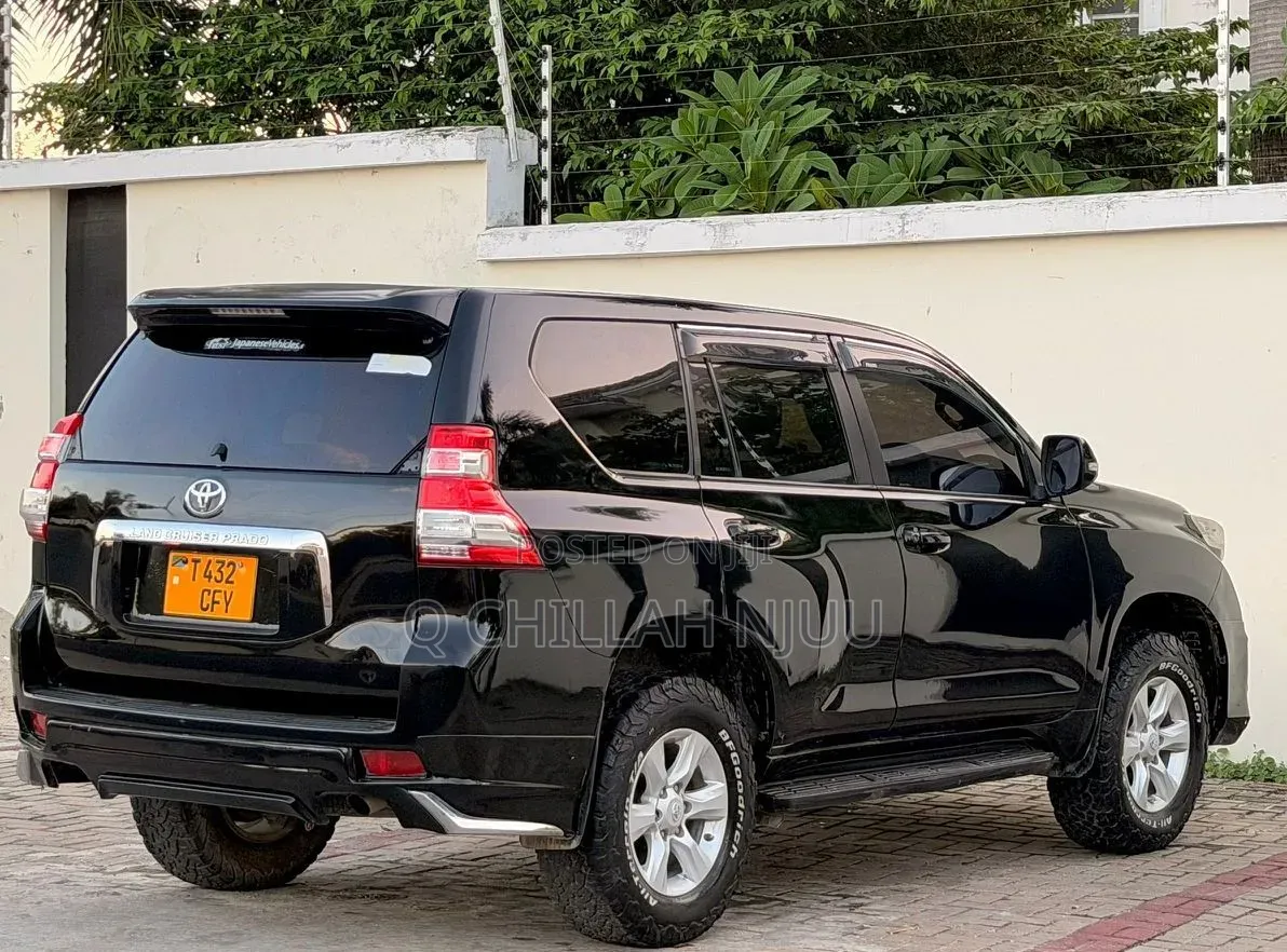 Toyota Land Cruiser Prado 2012 Black