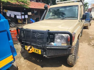 Toyota Land Cruiser 2010 Beige