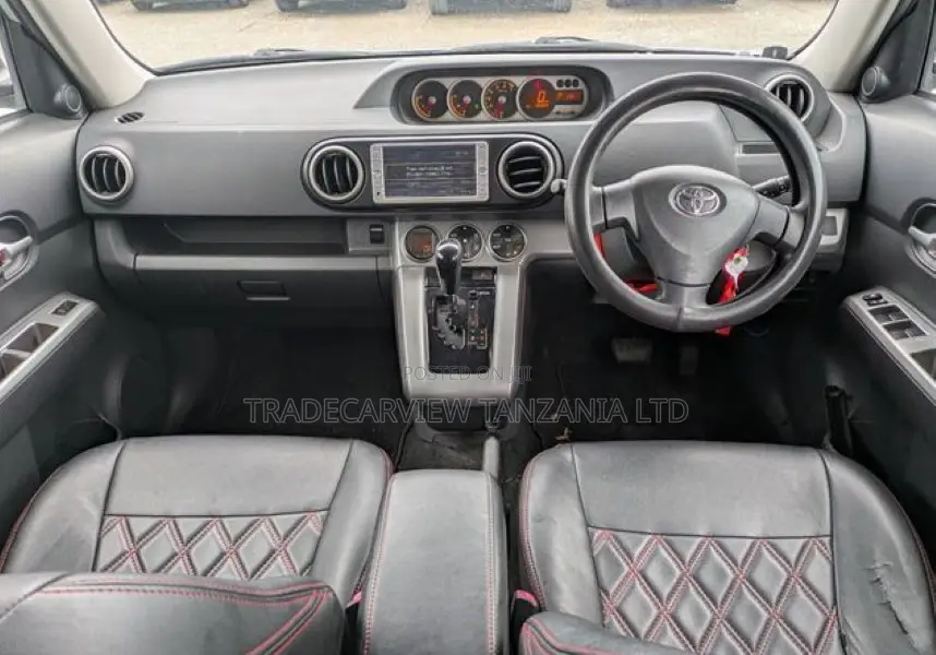Toyota Corolla Rumion 2010 Silver