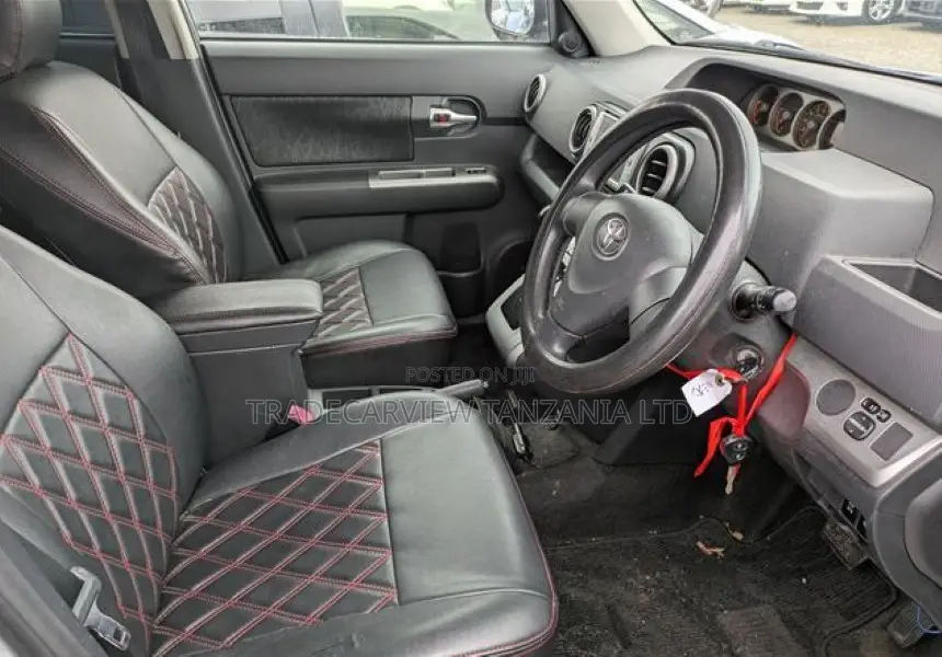 Toyota Corolla Rumion 2010 Silver