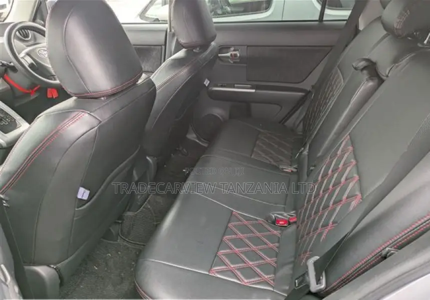 Toyota Corolla Rumion 2010 Silver