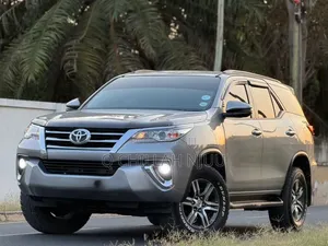 Toyota Fortuner 2018 Gray