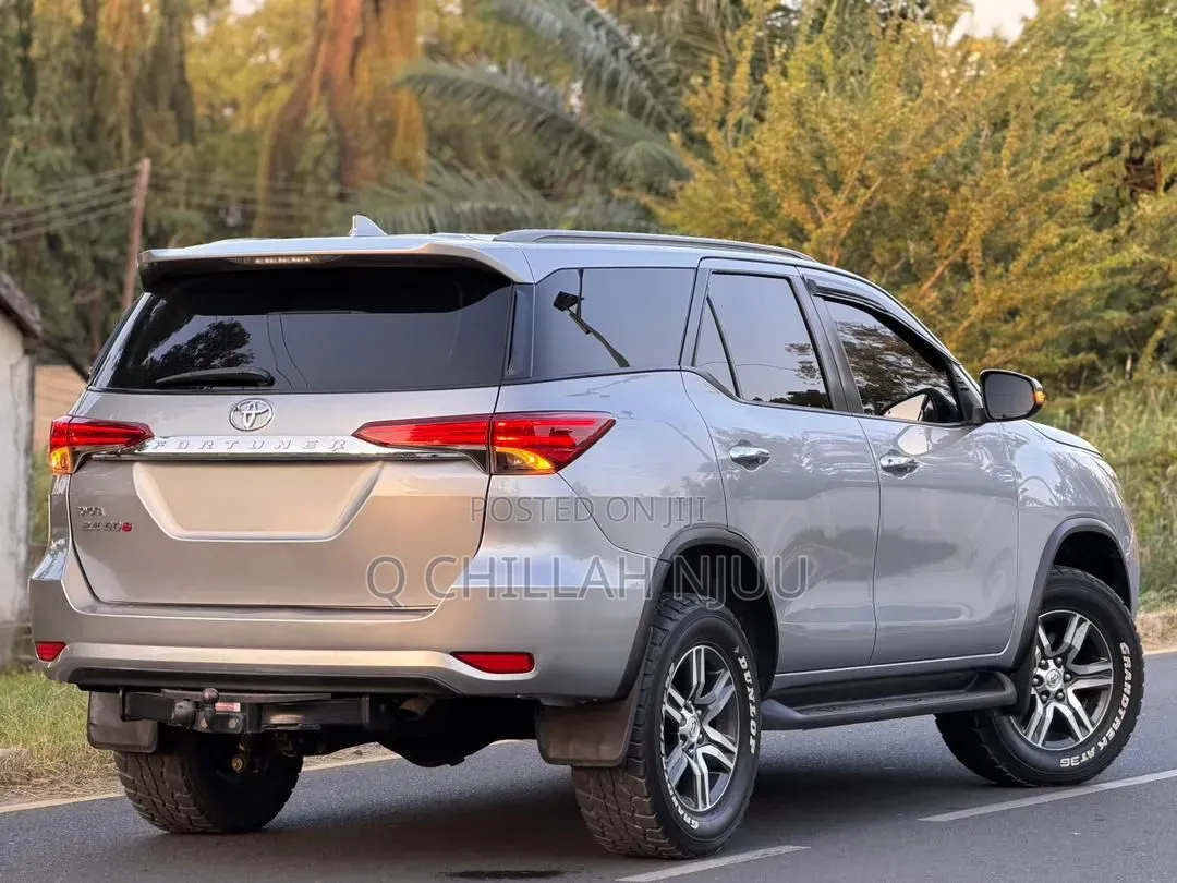 Toyota Fortuner 2018 Gray