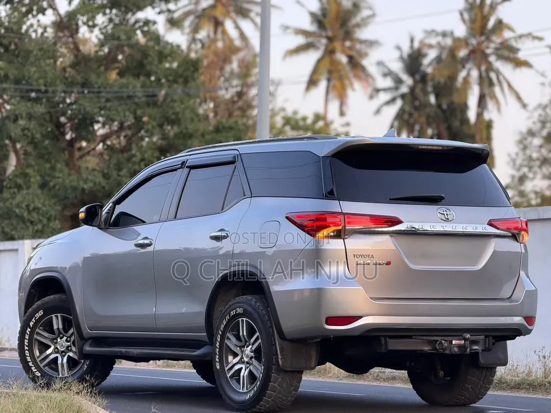 Toyota Fortuner 2018 Gray