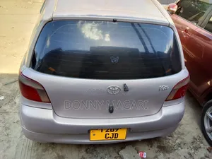Toyota Vitz 2002 Pink