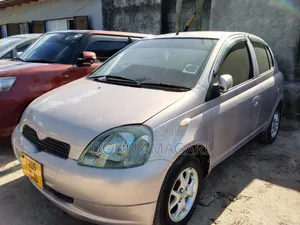 Toyota Vitz 2002 Pink