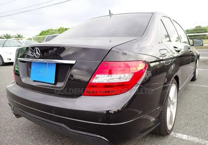Mercedes-Benz C-Class C 180 (C204) 2012 Black