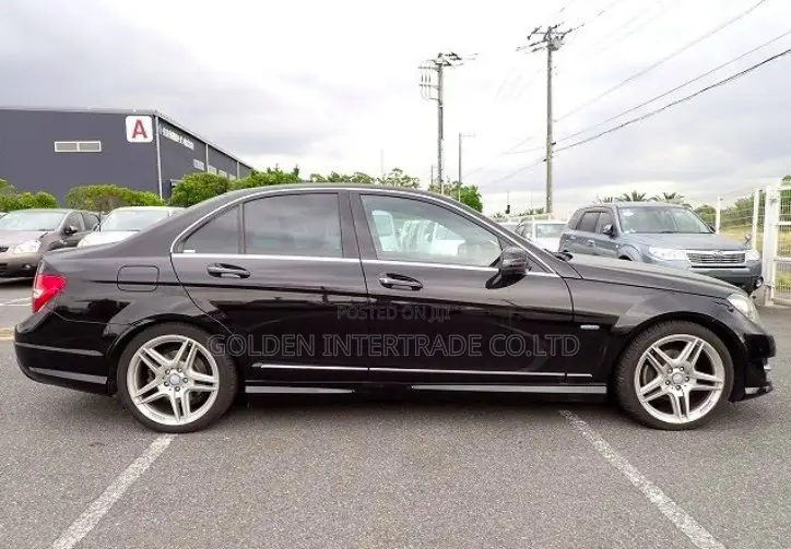 Mercedes-Benz C-Class C 180 (C204) 2012 Black