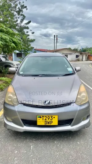 Toyota Wish 2013 Silver