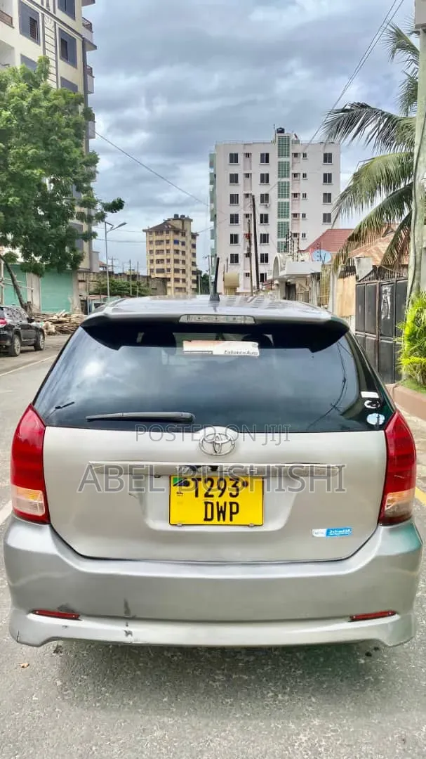 Toyota Wish 2013 Silver
