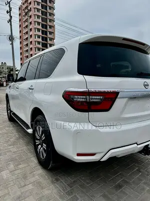 Nissan Patrol 2022 White
