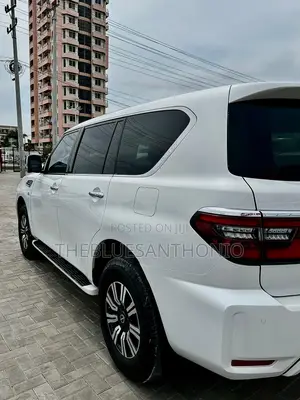Nissan Patrol 2022 White