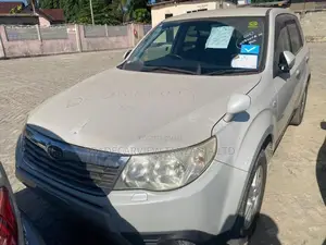 Subaru Forester 2009 White
