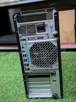 Desktop Computer HP Z4 G4 16GB Intel Xeon HDD 500GB