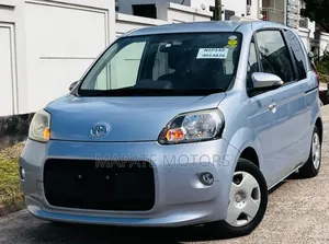 Toyota Porte 2015 Silver