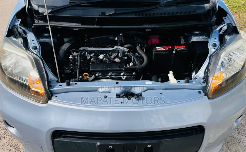 Toyota Porte 2015 Silver