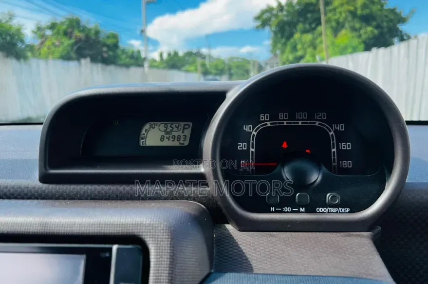 Toyota Porte 2015 Silver