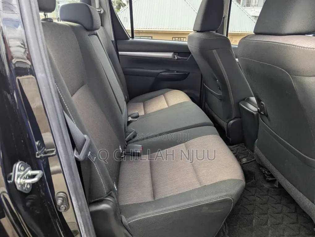 Toyota Hilux 2018 Black