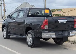 Toyota Hilux 2018 Black